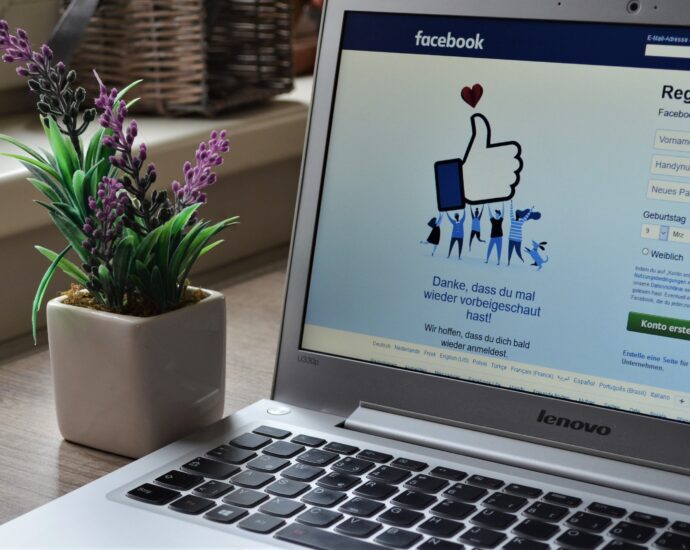 Facebook Widget on website