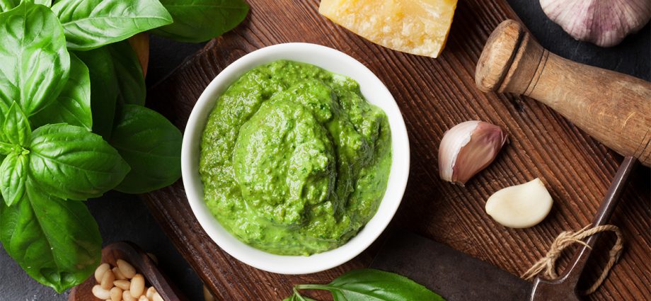 How Spinach Pesto Made and Where It is Come From