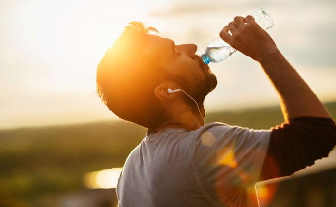 10 Benefits Of Drinking Water In The Morning