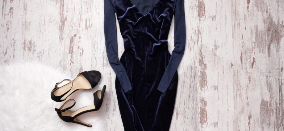 Navy Velvet Dress: A Fashion-Forward Option for Spring