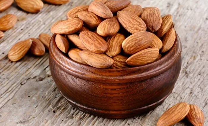 There are 10 benefits of almonds that are great for men's health