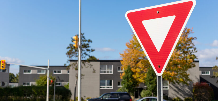 road signs and signals in Ajax and Ontario